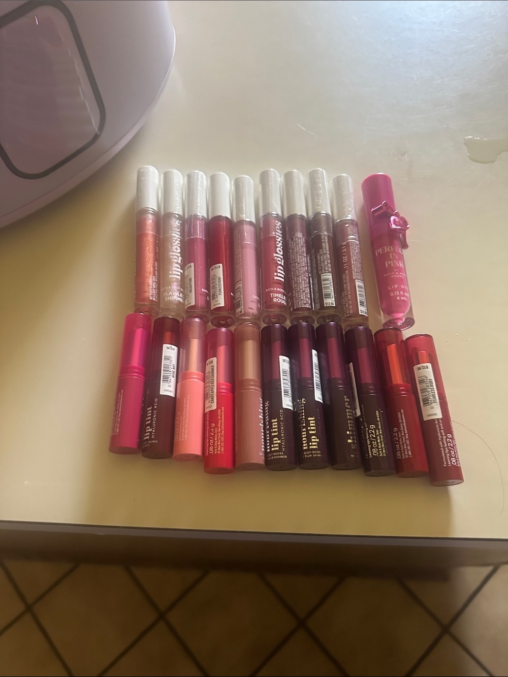 Bath and Body Works lot of 21 lip glosses and socks BRAND NEW NEVER USED
